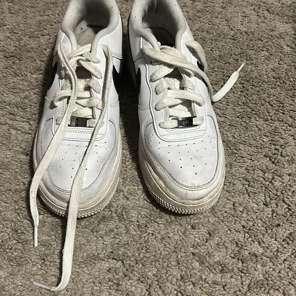 Black and white Airforces